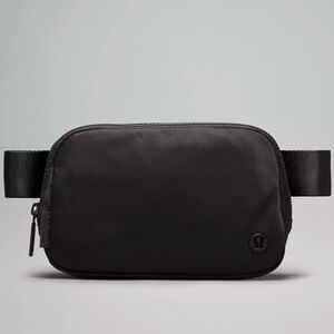 Everywhere Belt Bag 1L